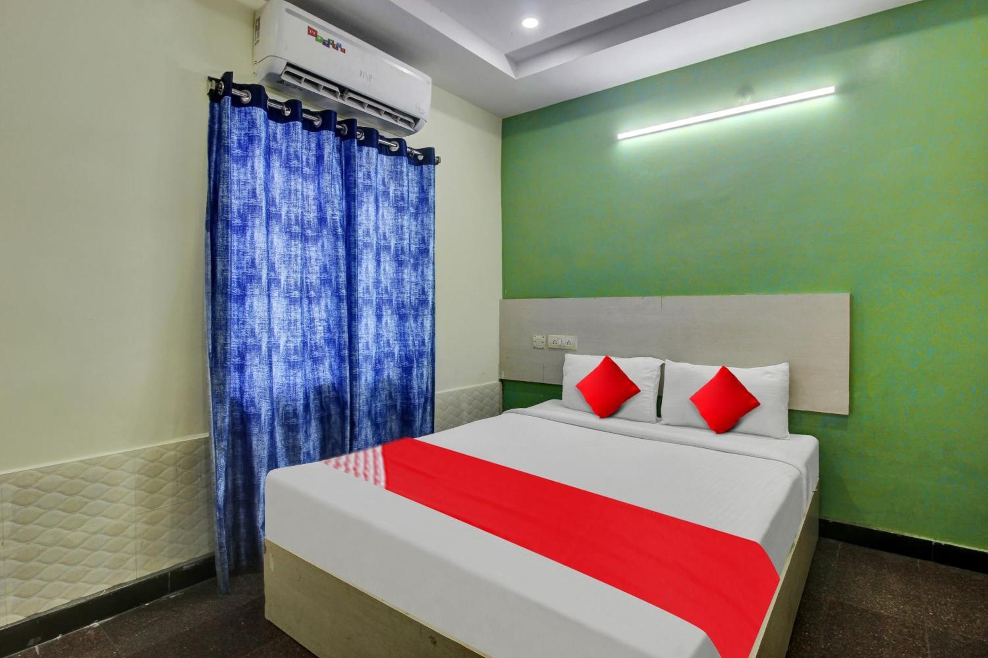 Hotel O Lavish Stay Sururnagar Bagian luar foto