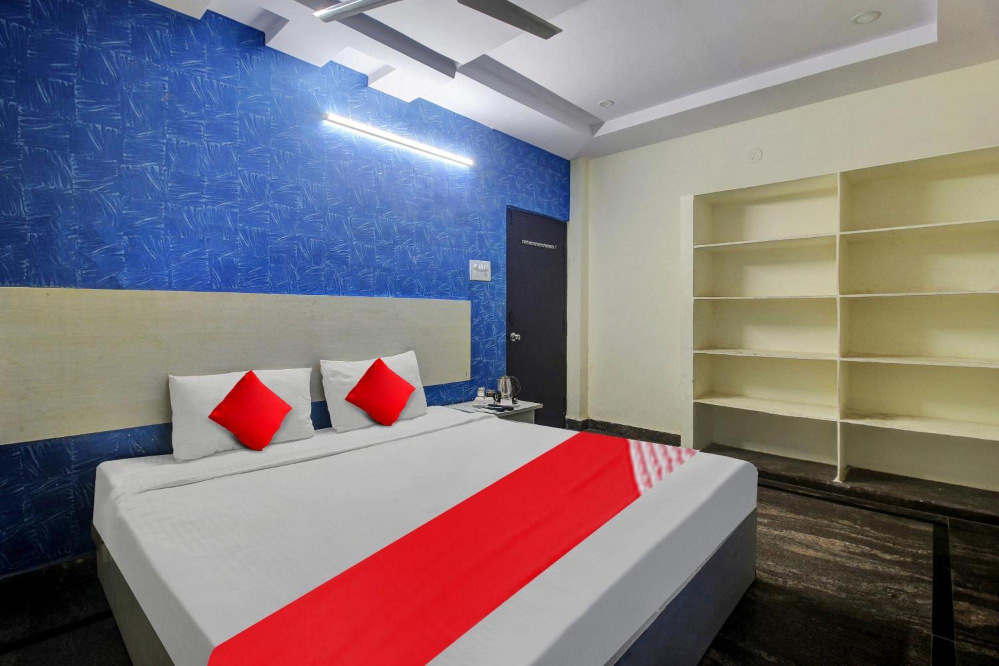 Hotel O Lavish Stay Sururnagar Bagian luar foto