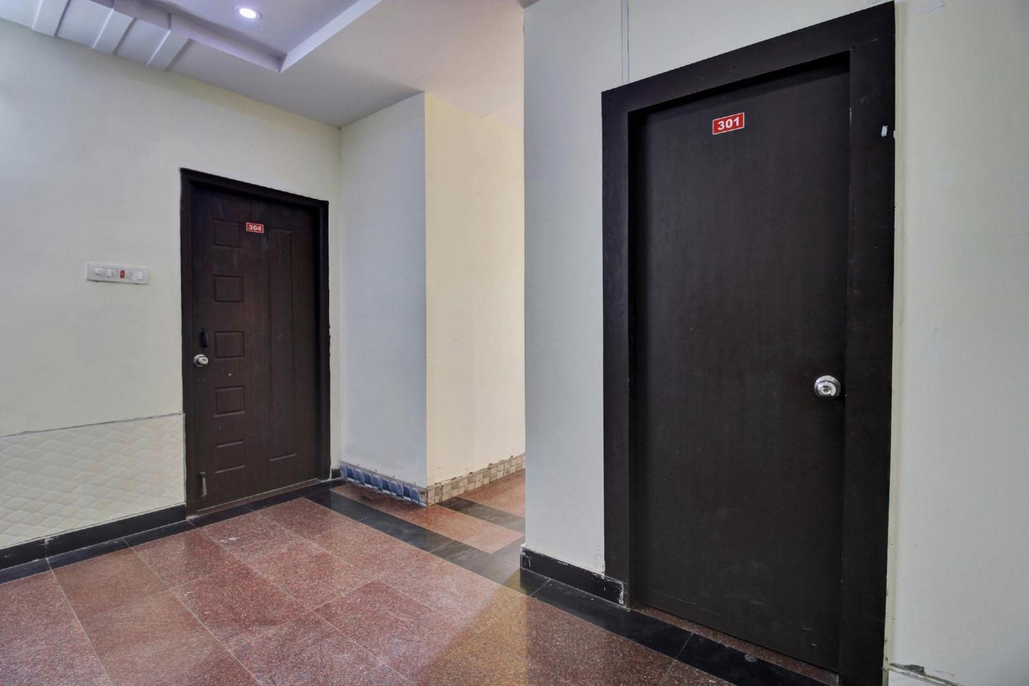 Hotel O Lavish Stay Sururnagar Bagian luar foto